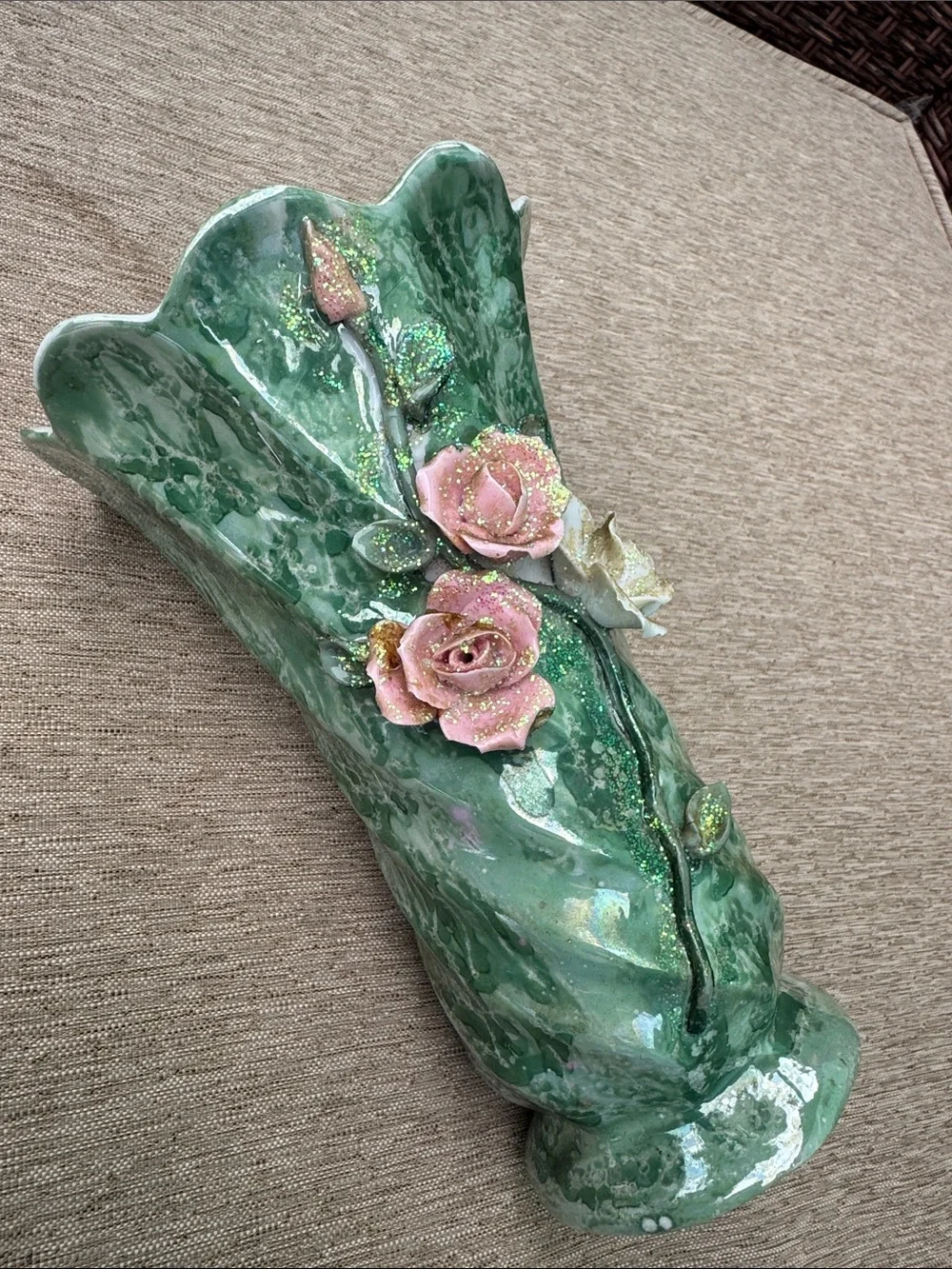 VTG Green Ceramic Floral Vase with Pink Rose applied Accents & glitter effects